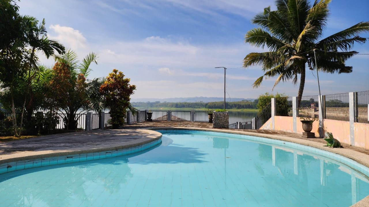 Berenang